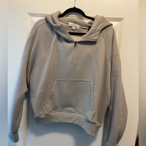 Cropped hooded sweatshirt